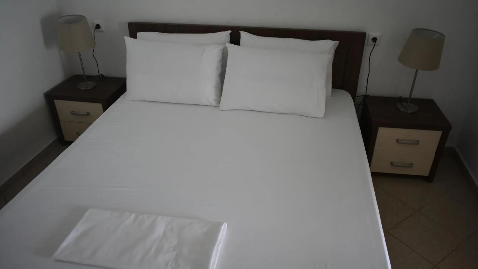 Ionio Rooms Himarë